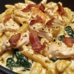Creamy Chicken, Bacon & Spinach Pasta in Cheesy Garlic Sauce